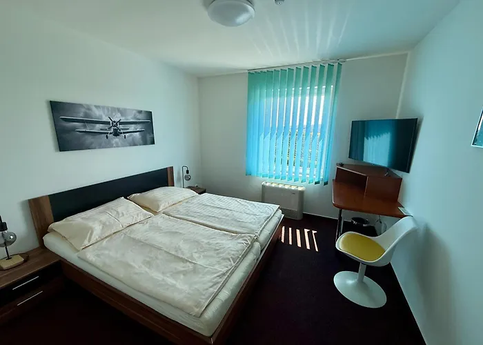 فندق Cavok Letiste Pribram 3*